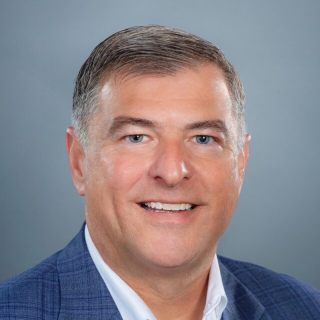 headshot of Chris Oskuie for Software AG