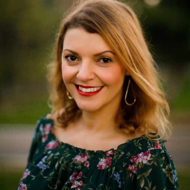 headshot for Renata Gober of Software AG