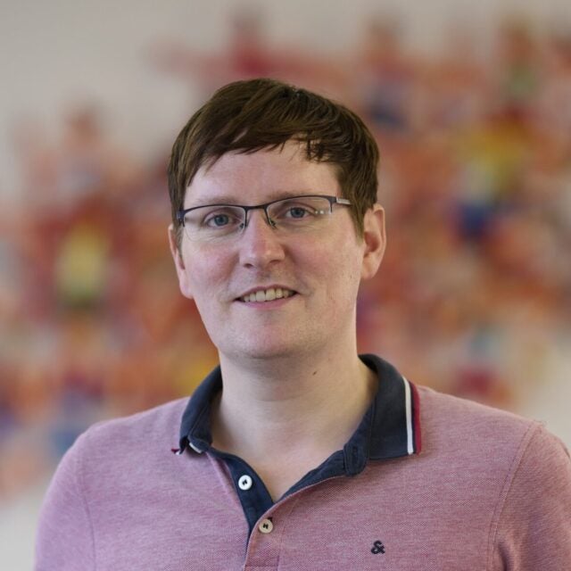 headshot of Stefan Macke